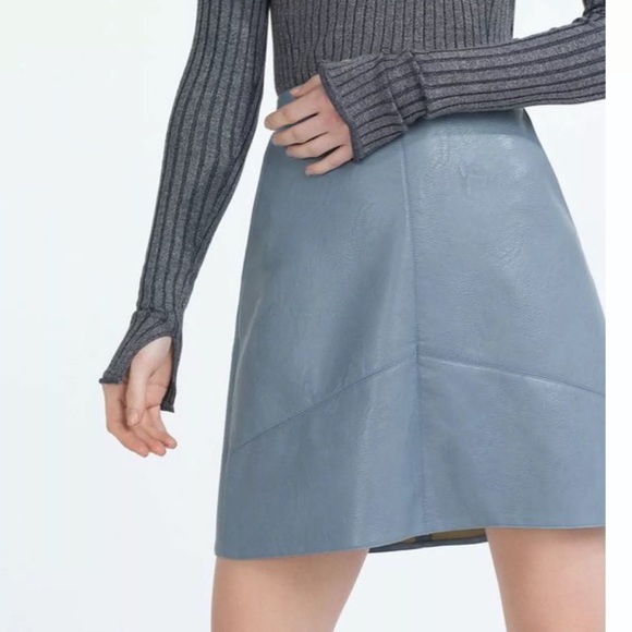 Zara Pastel Blue Faux Leather Mini Skirt - Picture 2 of 8